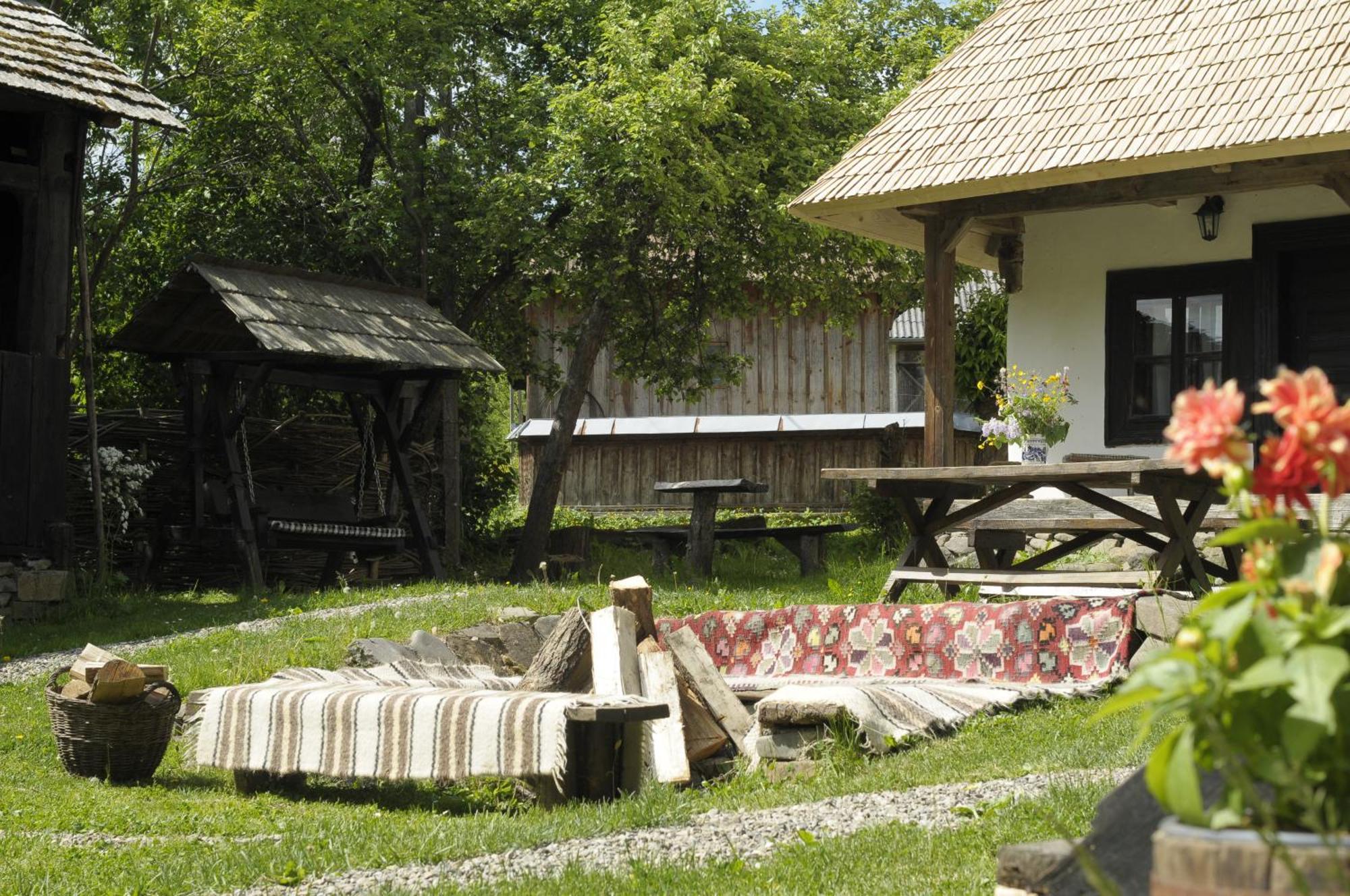 The Village Pension Breb Buitenkant foto